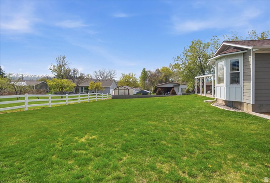 Image 32 of property listing at 220 E 300 N, Hyde Park, UT 84318