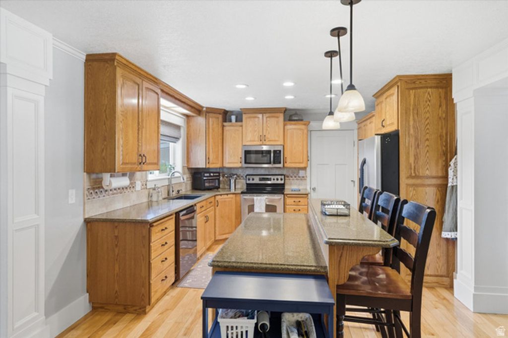 Image 7 of property listing at 220 E 300 N, Hyde Park, UT 84318