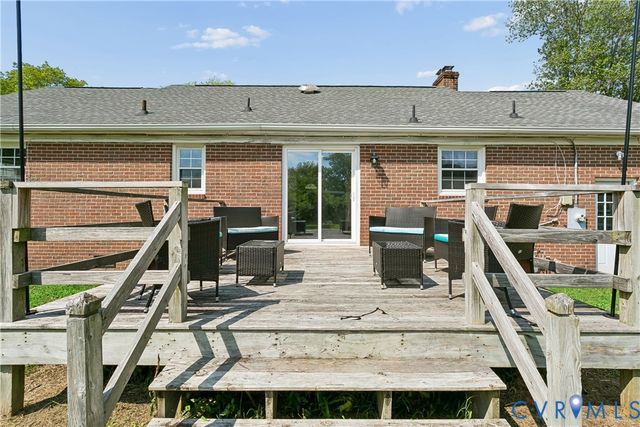 226 Menchville Rd, Newport News, VA 23602