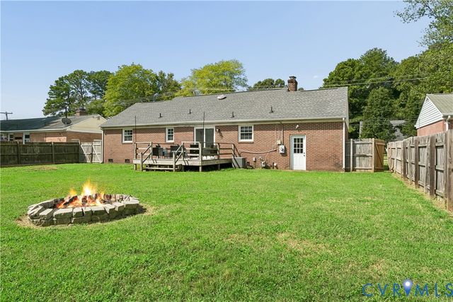 226 Menchville Rd, Newport News, VA 23602