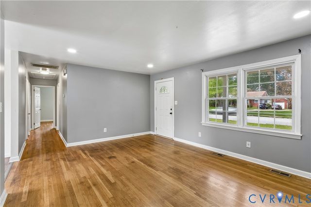 226 Menchville Rd, Newport News, VA 23602