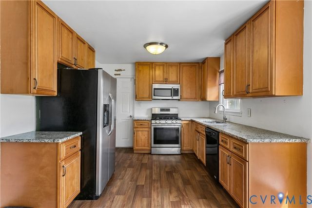 226 Menchville Rd, Newport News, VA 23602