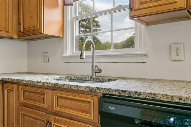226 Menchville Rd, Newport News, VA 23602