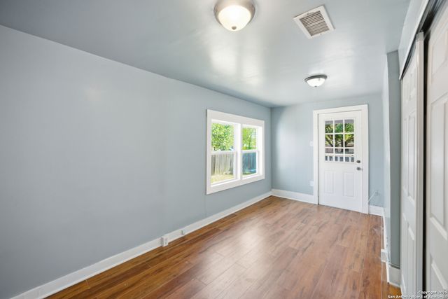 1004 E Colorado, Pearsall, TX 78061