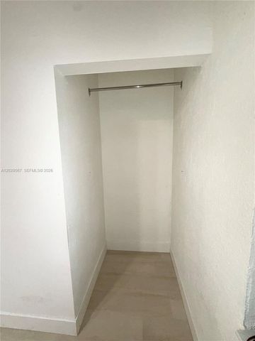 620 NE 160th St BACK, Miami, FL 33162