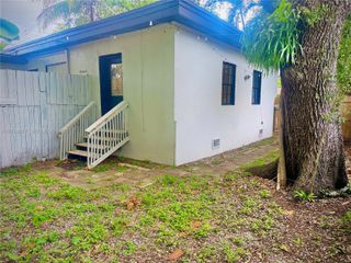 620 NE 160th St BACK, Miami, FL 33162