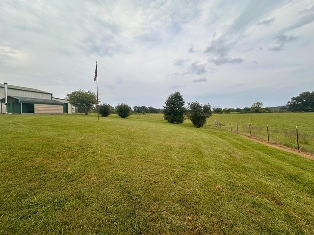 12343 Griffith Rd, Pikeville, TN 37367