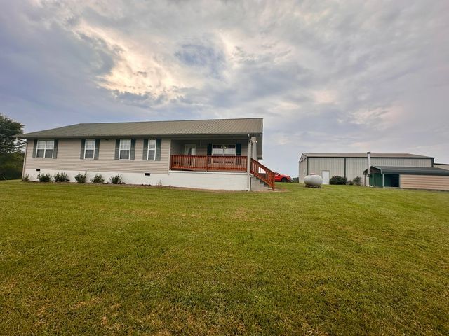 12343 Griffith Rd, Pikeville, TN 37367