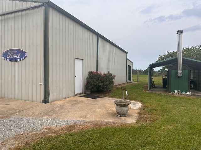 12343 Griffith Rd, Pikeville, TN 37367