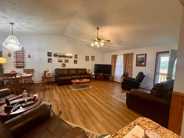 12343 Griffith Rd, Pikeville, TN 37367