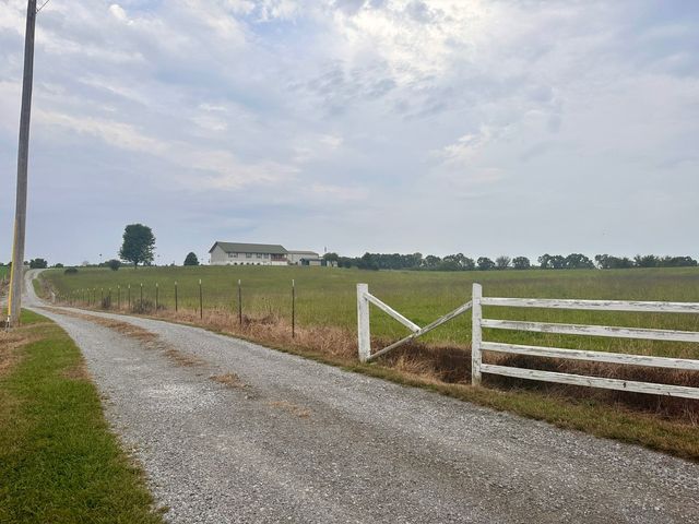 12343 Griffith Rd, Pikeville, TN 37367