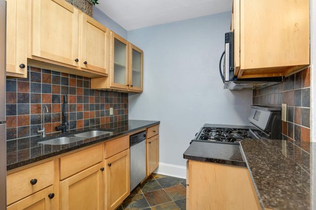 1820 1st Avenue S 201, Minneapolis, MN 55403