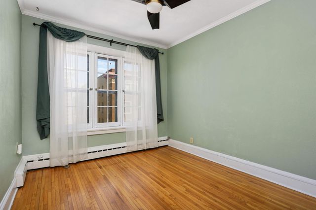 1820 1st Avenue S 201, Minneapolis, MN 55403