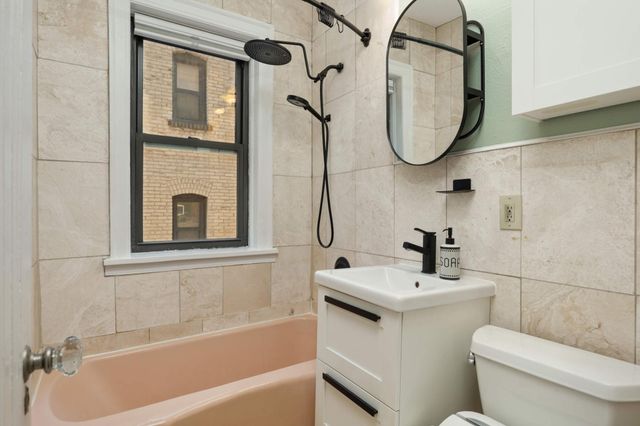 1820 1st Avenue S 201, Minneapolis, MN 55403