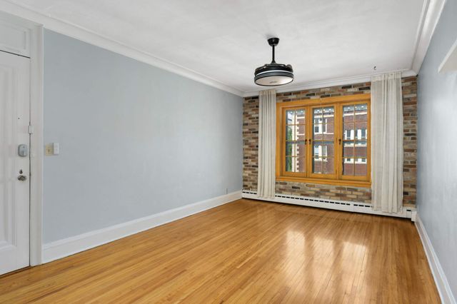 1820 1st Avenue S 201, Minneapolis, MN 55403