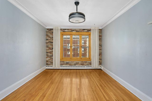 1820 1st Avenue S 201, Minneapolis, MN 55403