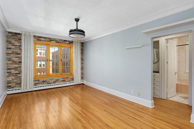 1820 1st Avenue S 201, Minneapolis, MN 55403