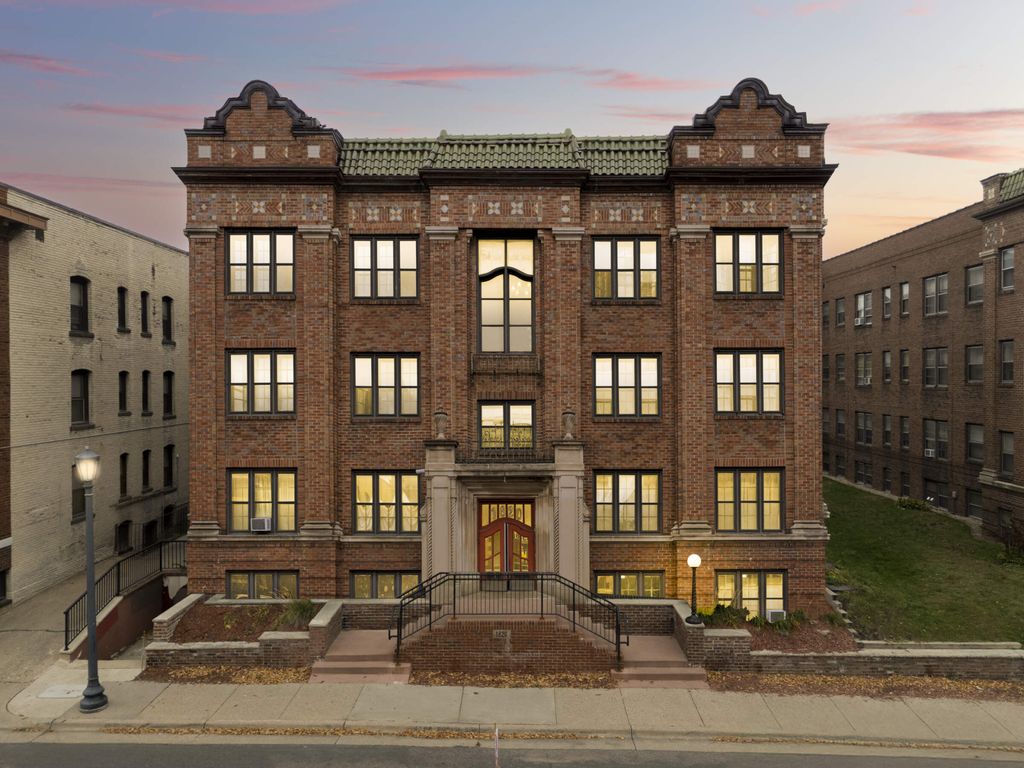 1820 1st Avenue S 201, Minneapolis, MN 55403