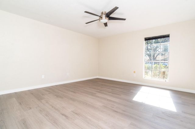 213 Bastrop Street, Angleton, TX 77515