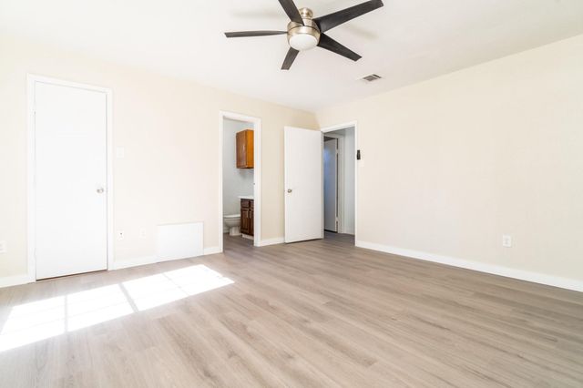 213 Bastrop Street, Angleton, TX 77515