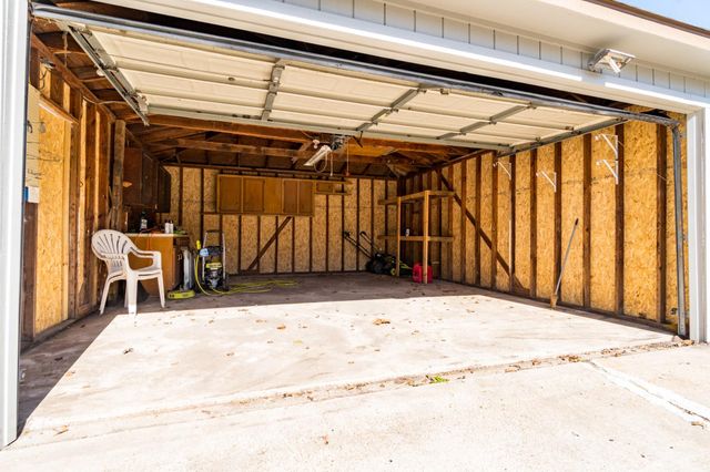 213 Bastrop Street, Angleton, TX 77515