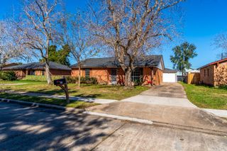 213 Bastrop Street, Angleton, TX 77515