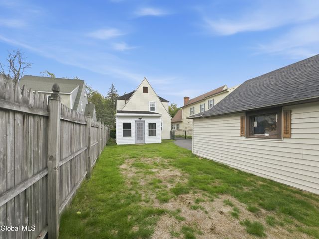 340 Marshland Court, Troy, NY 12180