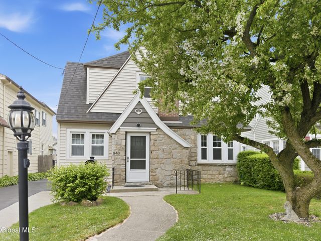 340 Marshland Court, Troy, NY 12180