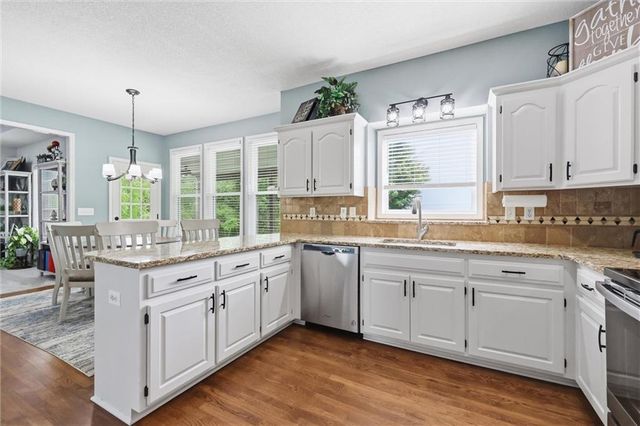 21409 W 50th Terrace, Shawnee, KS 66218