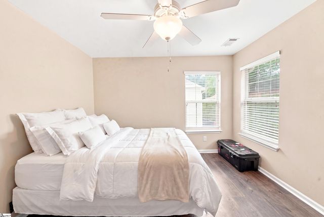 186 Chandler Crest Court, Greer, SC 29651