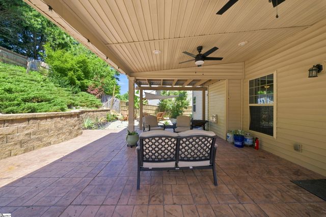 186 Chandler Crest Court, Greer, SC 29651
