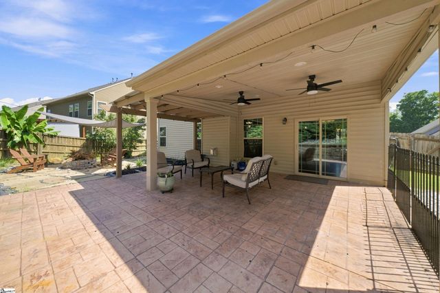 186 Chandler Crest Court, Greer, SC 29651