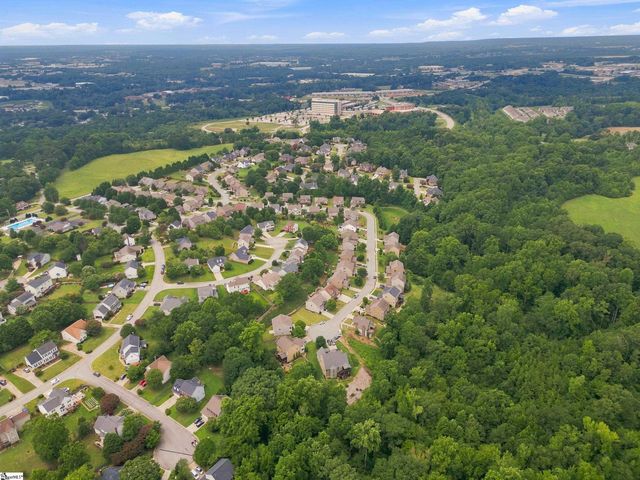 186 Chandler Crest Court, Greer, SC 29651