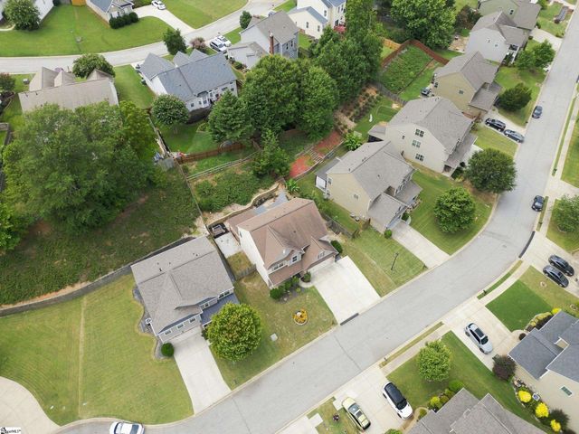186 Chandler Crest Court, Greer, SC 29651