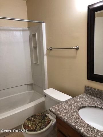 122 S Beadle Road, Lafayette, LA 70508