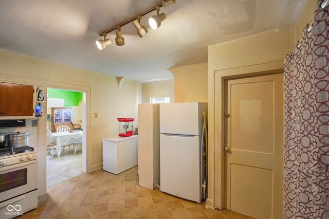 100 N 6th Avenue, Beech Grove, IN 46107