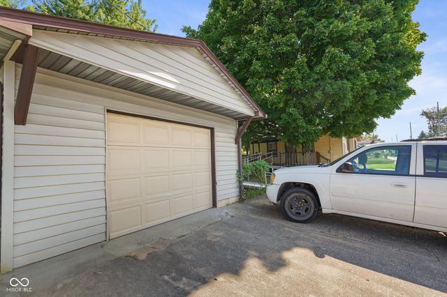 100 N 6th Avenue, Beech Grove, IN 46107