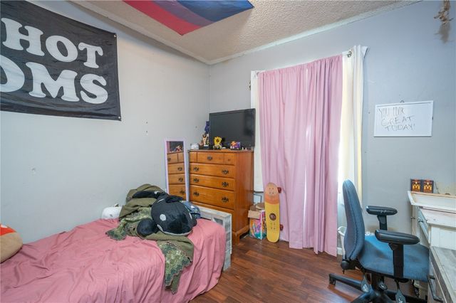 25 Birch Ct, North Liberty, IA 52317