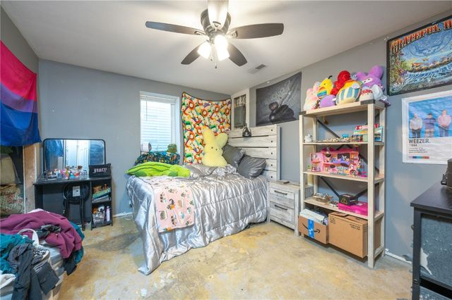 25 Birch Ct, North Liberty, IA 52317