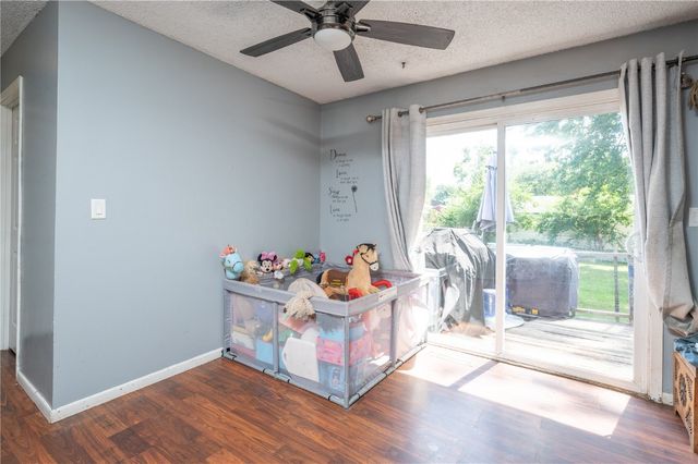 25 Birch Ct, North Liberty, IA 52317