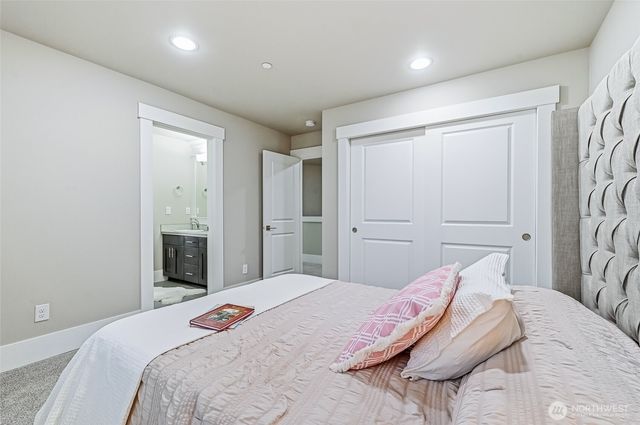 13628 NE 133rd Place, Kirkland, WA 98034