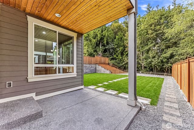 13628 NE 133rd Place, Kirkland, WA 98034