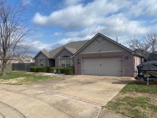 2010 Greenwood Cove, Pea Ridge, AR 72751