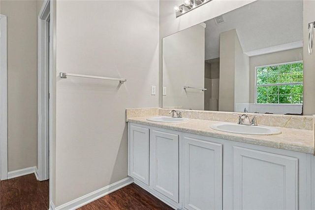 129 Kentwood Springs Drive, Hampton, GA 30228