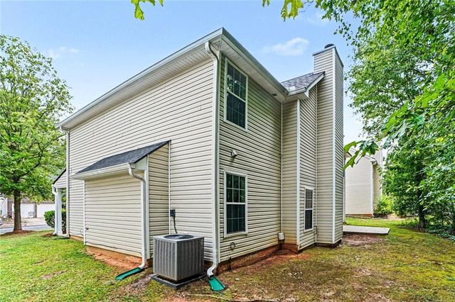 129 Kentwood Springs Drive, Hampton, GA 30228