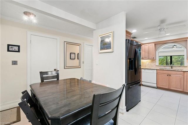 1050 6th ST S 1050, Naples, FL 34102