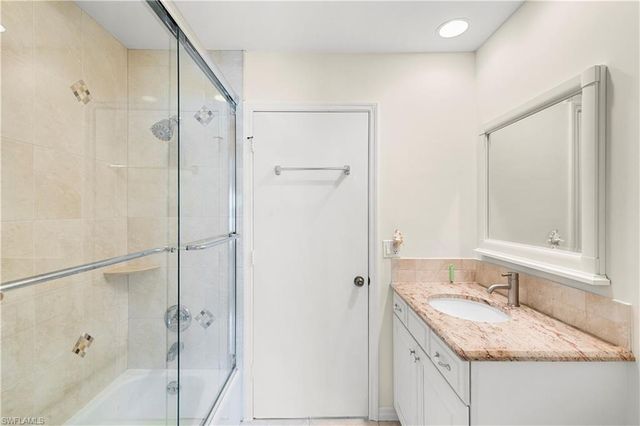 1050 6th ST S 1050, Naples, FL 34102