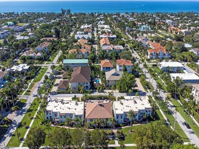 1050 6th ST S 1050, Naples, FL 34102