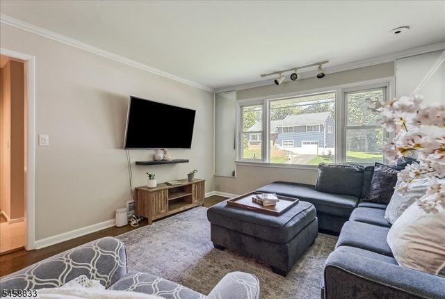 37 Continental Ave, Morristown Town, NJ 07960