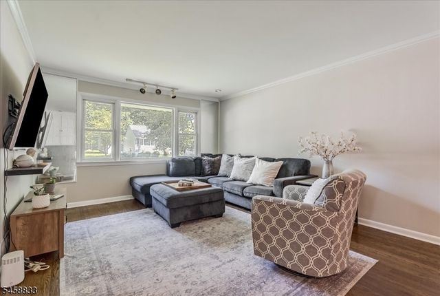 37 Continental Ave, Morristown Town, NJ 07960